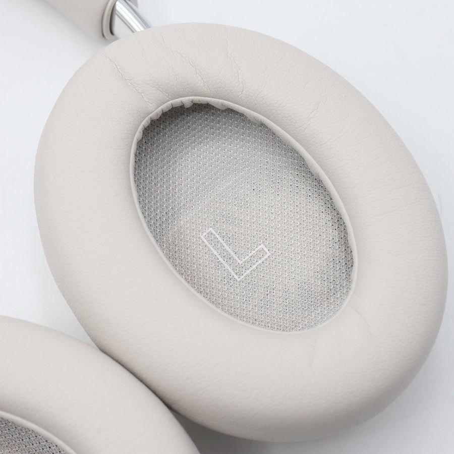 ボーナスストア+5％【美品】BOSE QuietComfort Ultra Headphones 第2世代 ホワイトスモーク ノイズキャンセリング ヘッドホン 空間オーディオ対応 ボーズ 本体 |  | 04