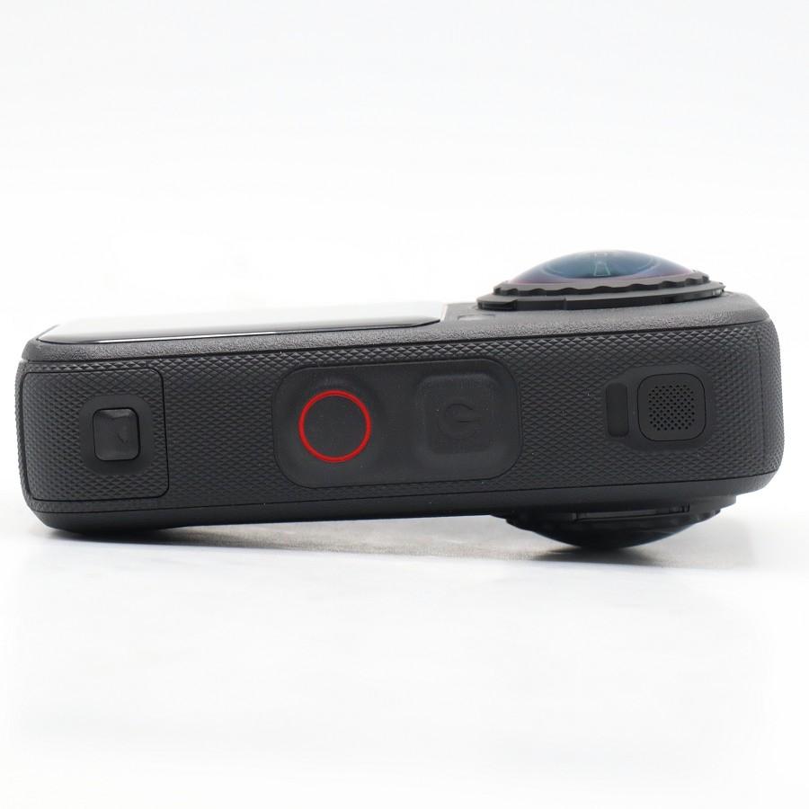 ボーナスストアPlus【美品】Insta360 X6 エッセンシャルバンドル CINSABXA-X603 ミッドナイトブラック 360度カメラ アクションカメラ インスタ360 本体 |  | 06
