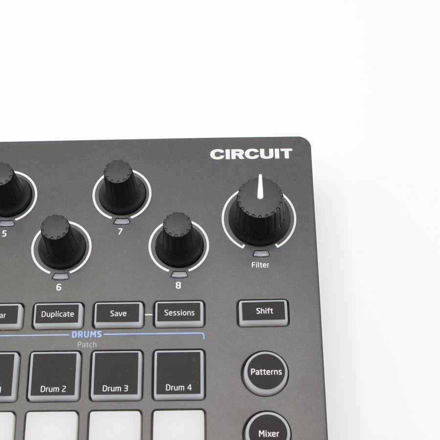 美品】NOVATION Circuit grid-based groove box デッキセーバー付き 