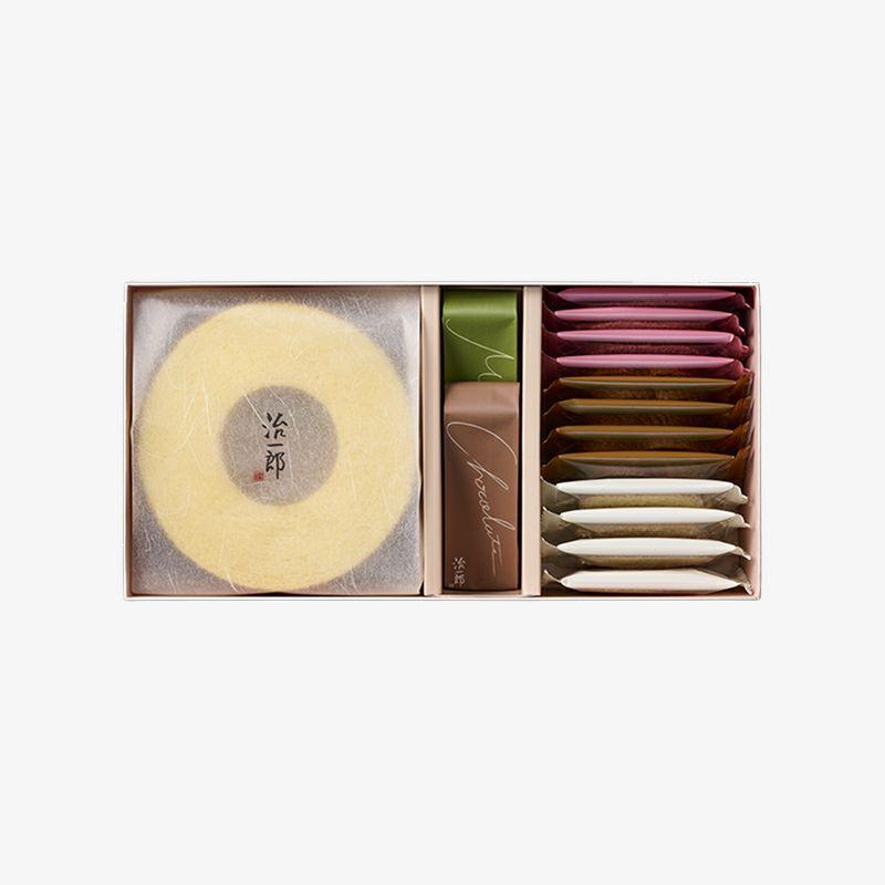 【 完成品確認ページ 】バームクーヘン様 Amazon.co.jp: 治一郎 バームクーヘン 8cm x2個 手提げ袋付