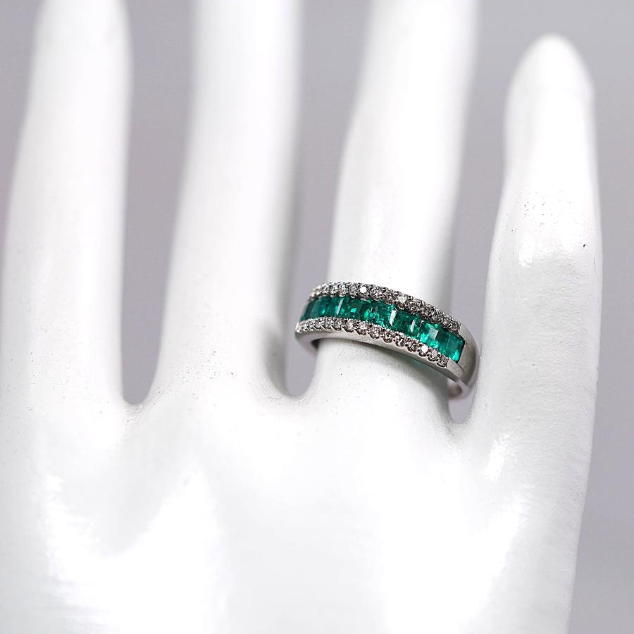稀少スクエアカット。プラチナ エメラルド＆ダイヤモンド パヴェラインリング 0.87ct (D0.25ct)の画像