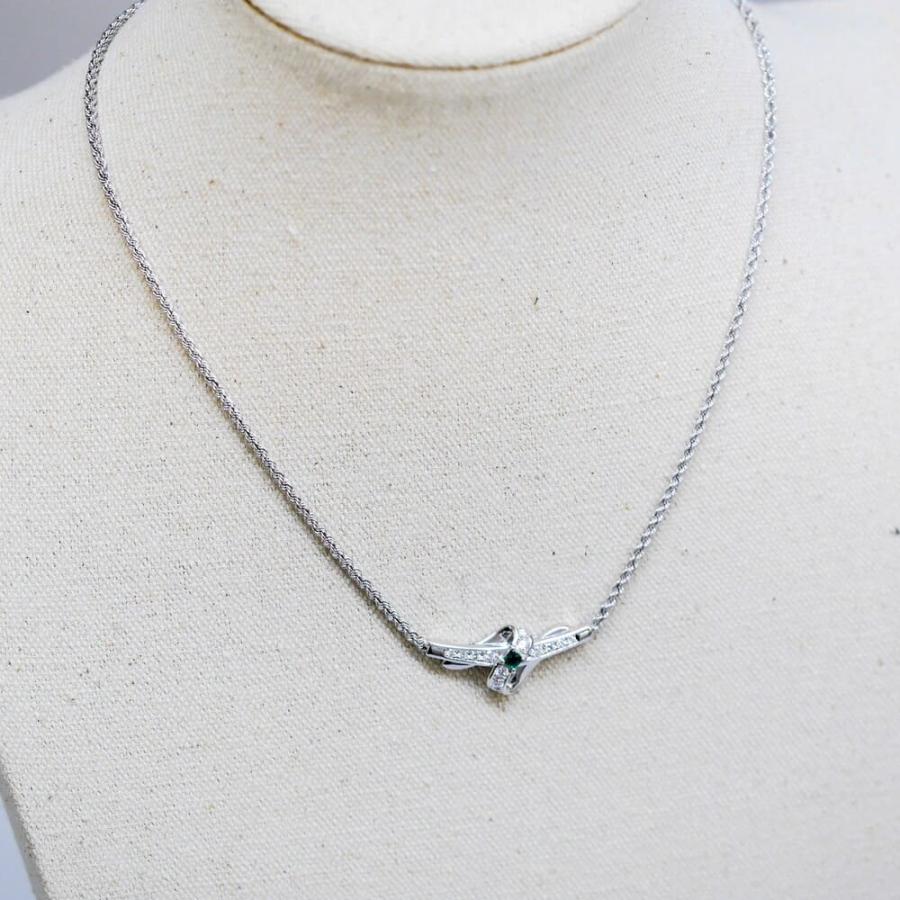 エメラルド0.12ct ダイヤモンド0.47ct　PT900　ペンダントネックレスの画像