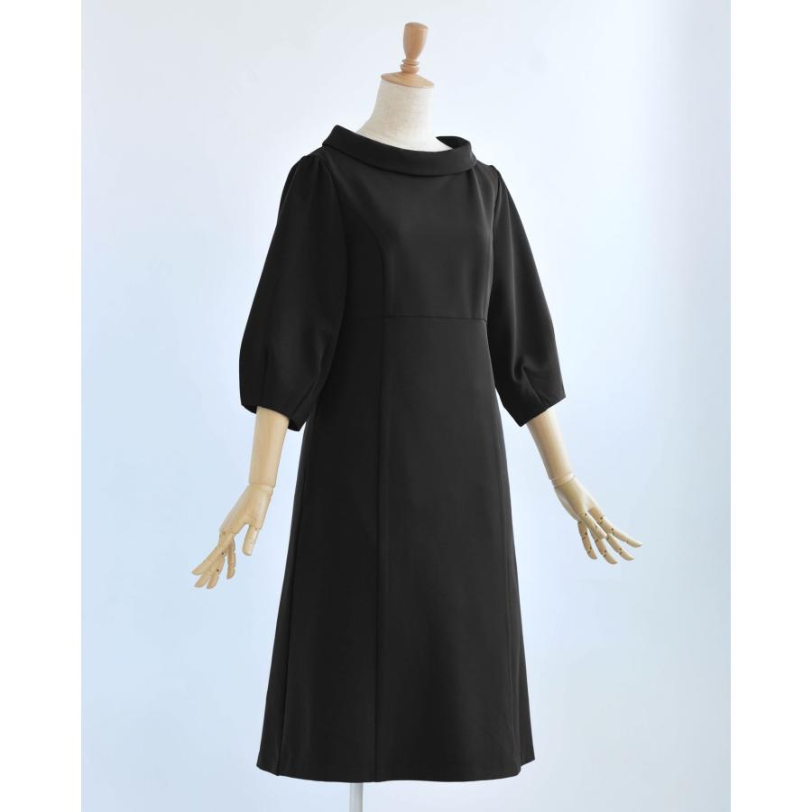 新品未使用　レジーナ　キレイ　ワンピ　アン　洗えるワンピ　オフホワイトM 新品未使用 レジーナ キレイ ワンピ アン 洗えるワンピ オフ