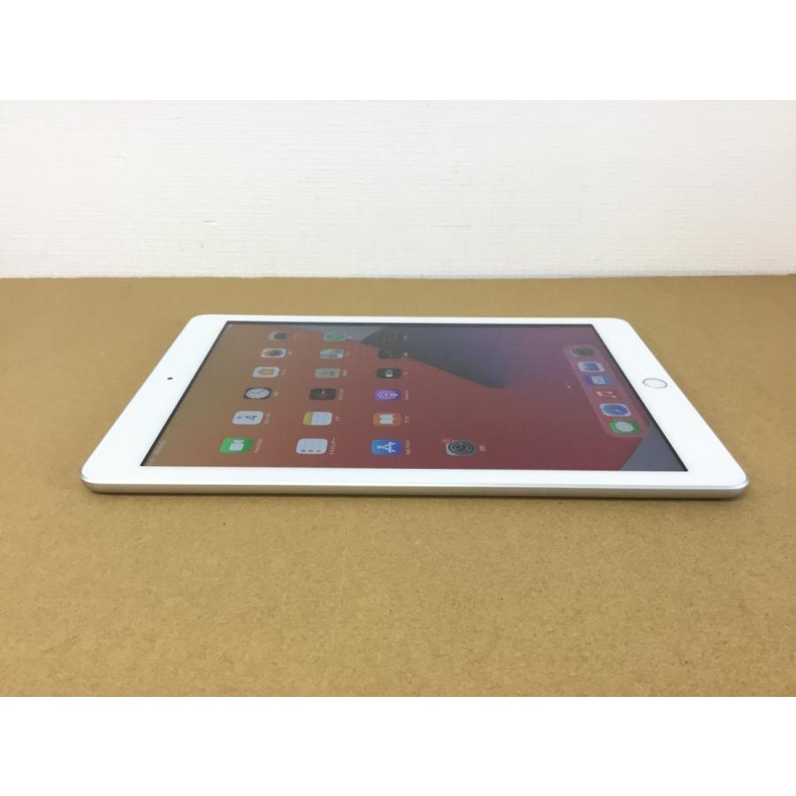 追跡付★バッテリ残量100％APPLE IPAD 5(第5世代)WIFI 2017MODEL 32GB 9.7インチRETINAディスプレイ IPAD OS 14.1 シルバー A1822 付属品付き
