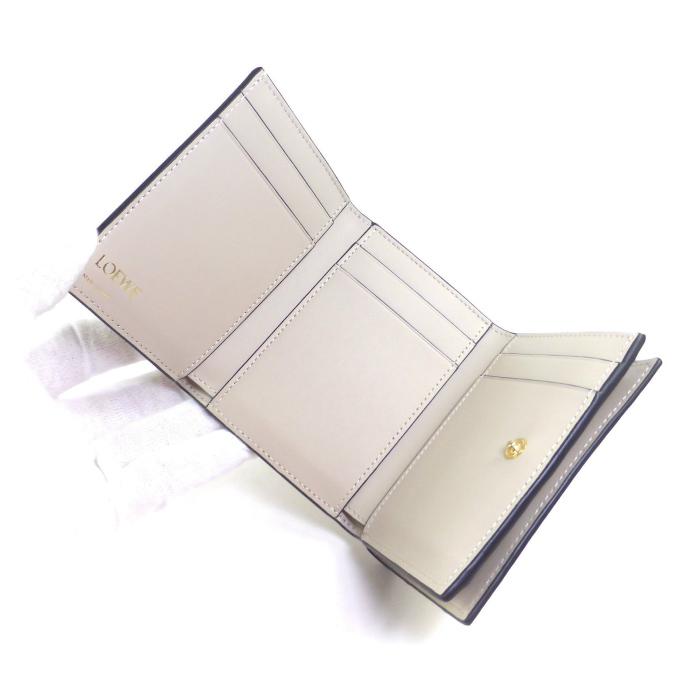 ロエベ （LOEWE）リピート トライフォールド ウォレット エンボス