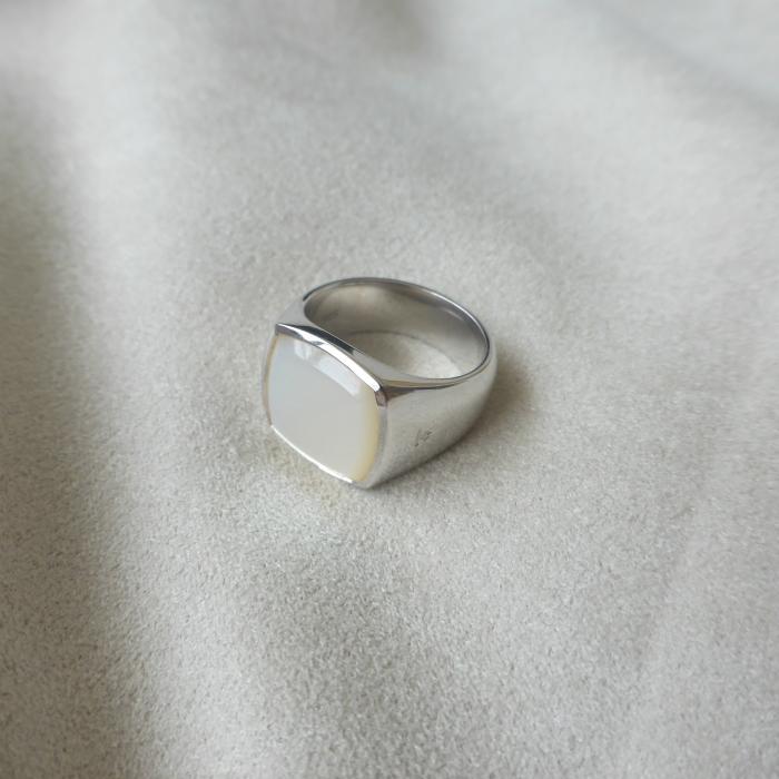 トムウッド （TOM WOOD） Cushion Ring クッション リング ホワイトモップ シルバー 925 指輪 #52 12号 R74HQWHM01S925（新品）の画像