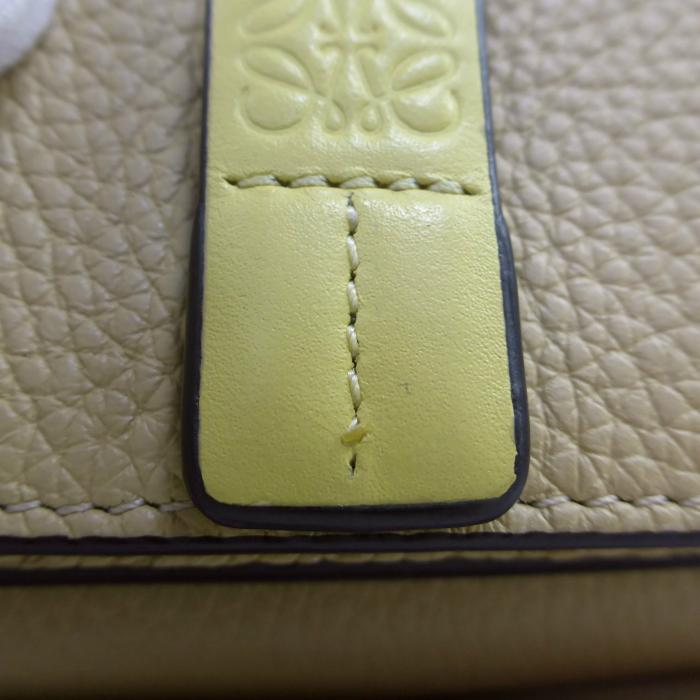 LOEWE ロエベ (LOEWE) ストラップ トライフォールド 6CC LOEWE ロエベ (LOEWE) ストラップ トライフォールド 6CC