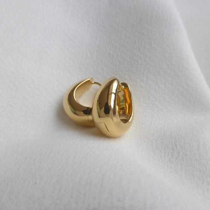 TOM WOOD（トムウッド） アイス フープ ミディアム ゴールド ピアス 
