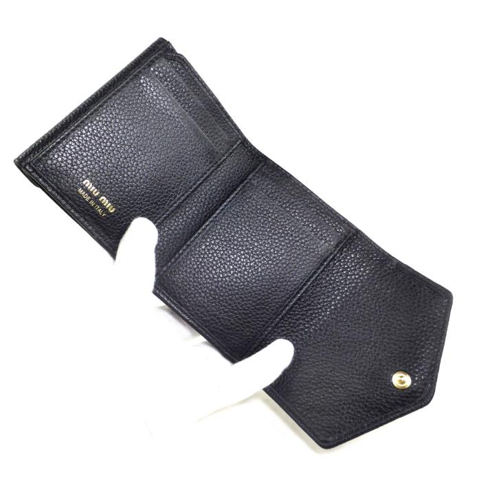 匿名配送/miumiu　ヴィッテロダイノレザーフラップ付折り財布 匿名配送/miumiu ヴィッテロダイノレザーフラップ付折り財布