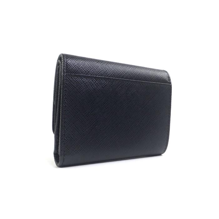 ⭐️ 極美品 プラダ サフィアーノ トライアングル コンパクト 折り財布 ブラック SAFFIANO（PRADA） プラダ （PRADA） サフィアーノ トライアングルロゴ