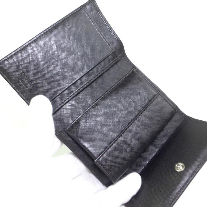 PRADA プラダ　折り財布　テスート　ナイロン　三角ロゴ　サフィアーノレザー 楽天市場】極美品 プラダ PRADA 三角ロゴ 三つ折り財布 サフィアーノ