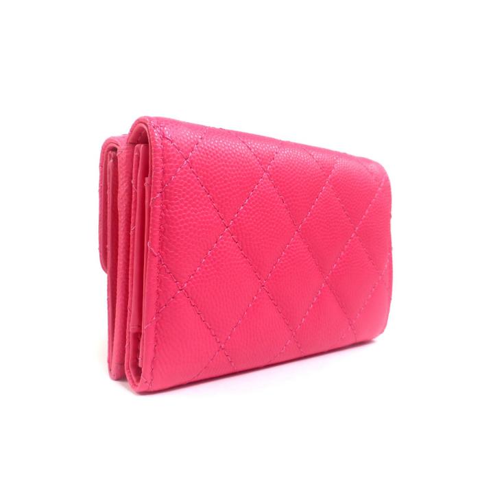 CHANEL（シャネル） キャビアスキン マトラッセ スモール フラップ
