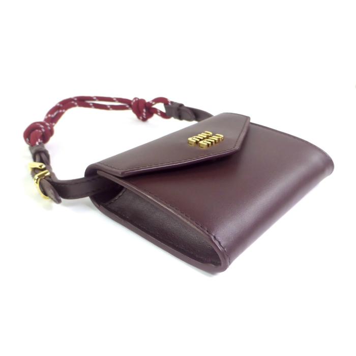 ミュウミュウ （MIUMIU） レザー 二つ折り ショルダー財布 5MT024 ブラウン×ワインレッド（新品）の画像