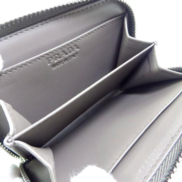 プラダ （PRADA） ヴィッテロダイノ トライアングルロゴ コインケース 2MM003 グレーブラウン メンズ（新品）の画像