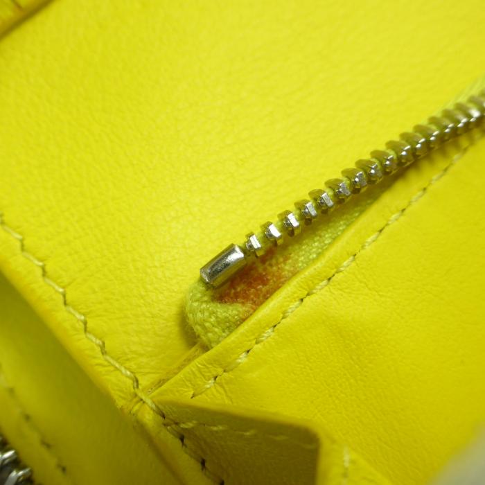 CELINE（セリーヌ） ミディアム ジップ ウォレット コンパクト