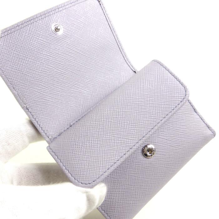 PRADA サフィアーノ トライアングル　レディース　三つ折り財布　未使用 プラダ 三つ折り財布/ミニ財布 財布 レディース サフィアーノ