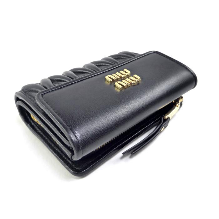 miu miu（ミュウミュウ） マテラッセ コンパクト 二つ折り 財布 5ML002