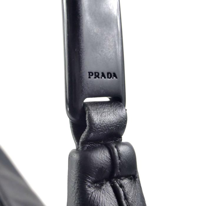 PRADA（プラダ） プラハンドル レザー ハーフムーン 肩掛け