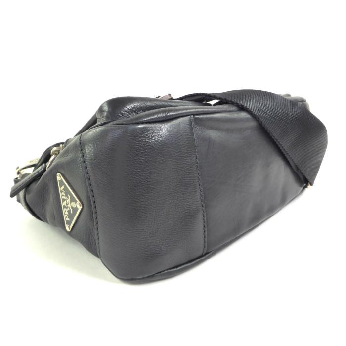 PRADA（プラダ） フラップ ベルト オールレザー 2way クラッチ
