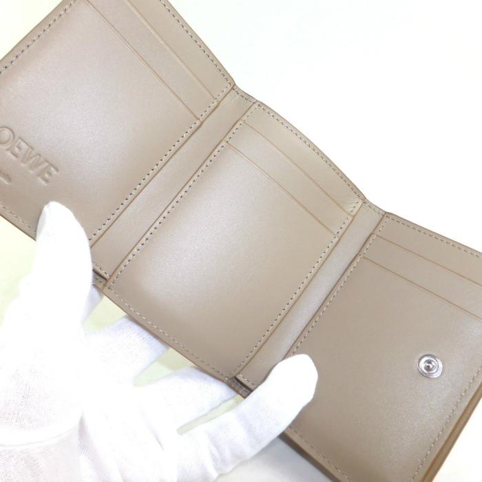 LOEWE ロエベ （LOEWE） アナグラム トライフォールド ウォレット 