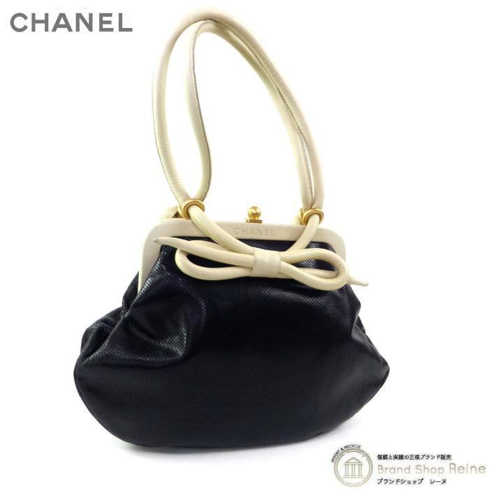 CHANEL（シャネル） がま口 パンチングレザー ハンドバッグ ブラック