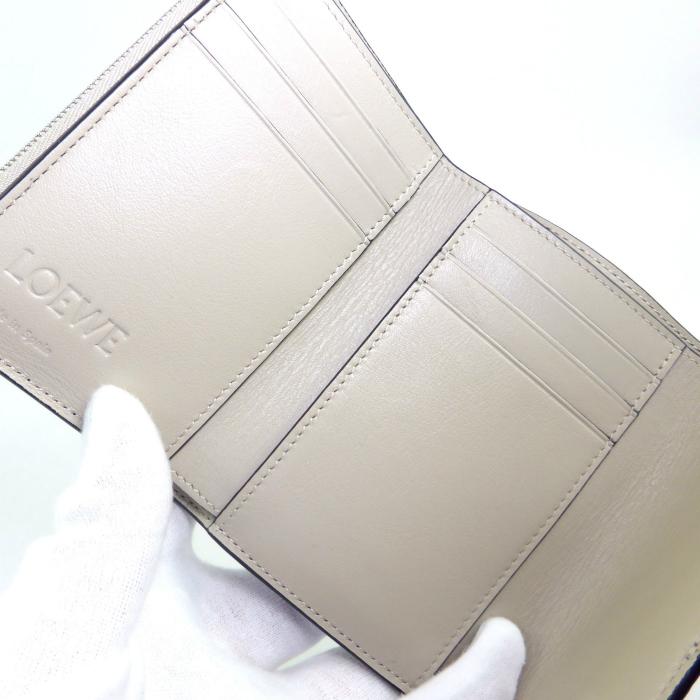 LOEWE（ロエベ） スモール バーティカル ウォレット 三つ折り