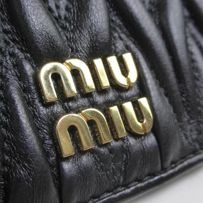 miu miu（ミュウミュウ） マテラッセ コンパクト 二つ折り 財布 5MV204