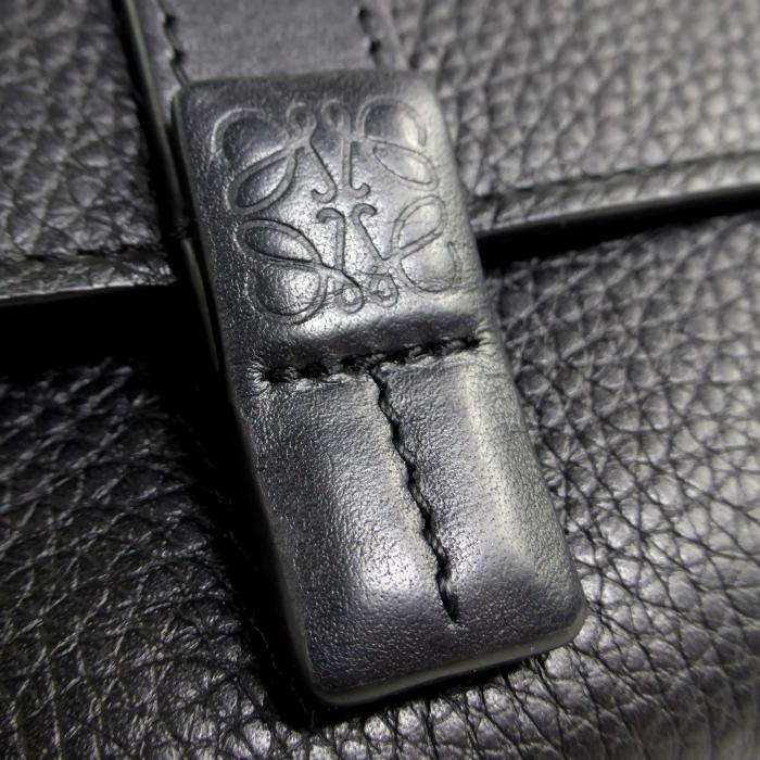 LOEWE ロエベ バーティカル ウォレット スモール ブラック 三つ折り財布 ☆LOEWE☆ぺブル バーティカル ウォレット スモール♡ (LOEWE