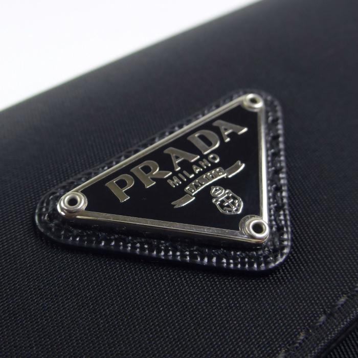PRADA（プラダ） ナイロン テスート トライアングルロゴ 三つ折り 財布