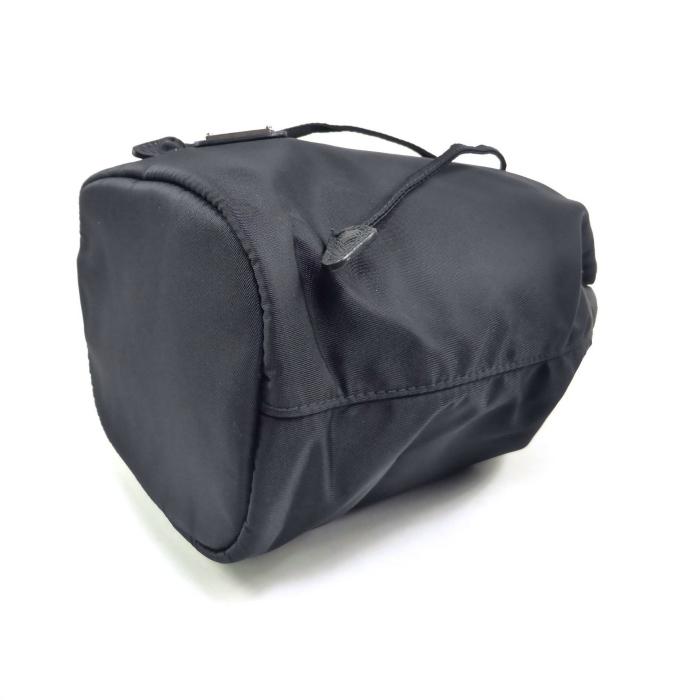 PRADA（プラダ） Re-Nylon テスート ナイロン ポーチ ドローストリング