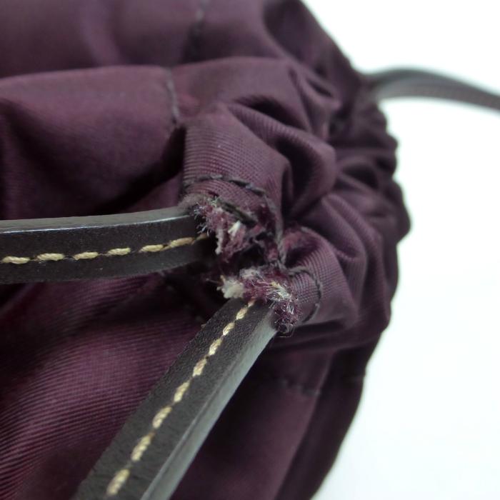 PRADA（プラダ） ナイロン テスート×サフィアーノ 巾着 ポーチ 袋