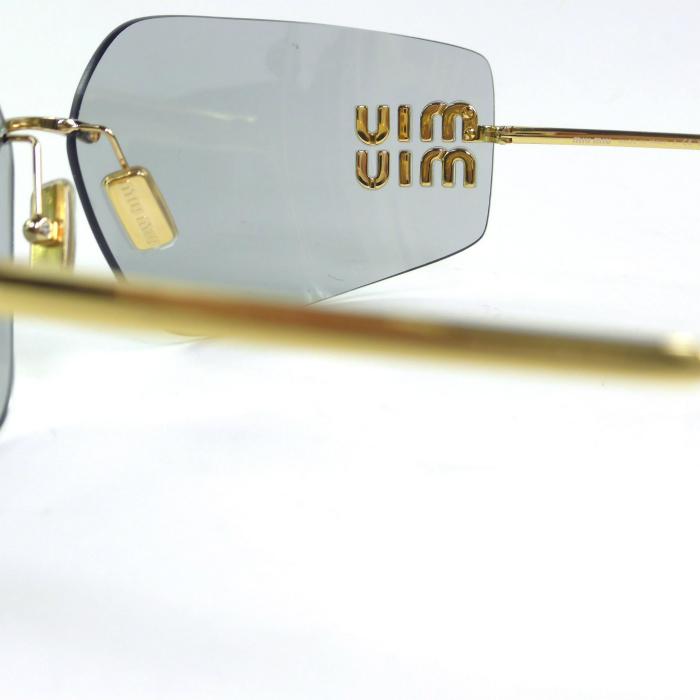 美品 ミュウミュウ サングラス ロゴ金具 夜明けのサングラス パープル×ゴールド miu miu（ミュウミュウ） ランウェイ 夜明けのサングラス SMU54Y