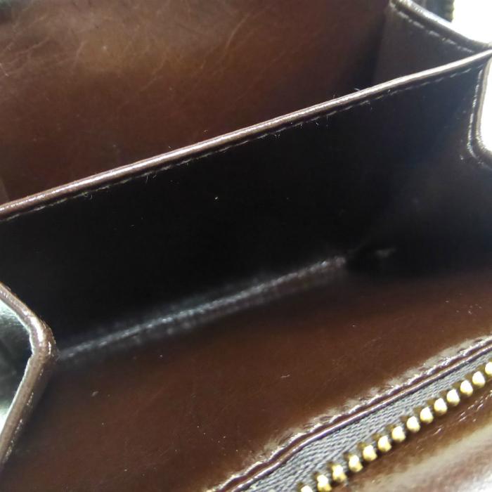 PRADA（プラダ） ソフトルックス トライアングルロゴ コンパクト 二