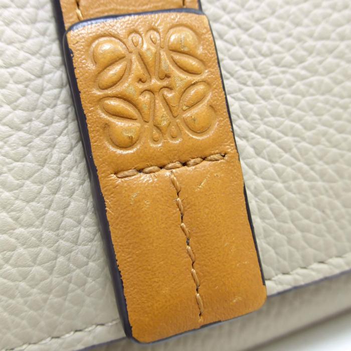 LOEWE（ロエベ） ストラップ トライフォールド 6CC ウォレット
