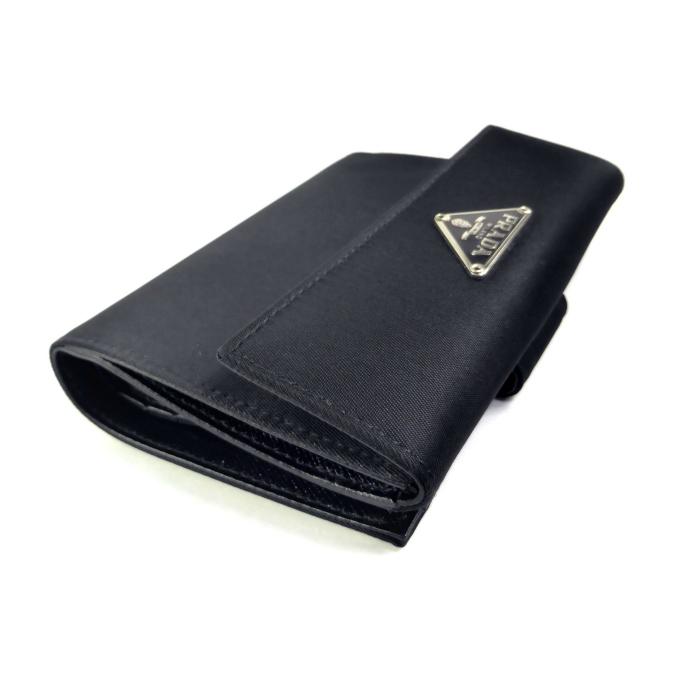 PRADA（プラダ） テスートナイロン トライアングルロゴ コンパクト 三