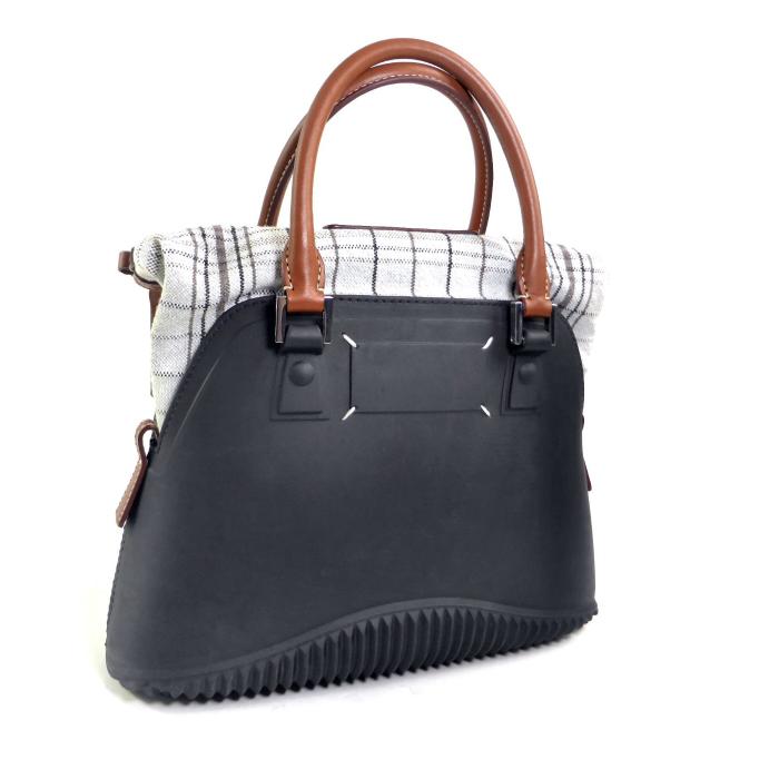 未使用近い状態27万。Maison Margiela メゾンマルジェラ　5AC　マイクロ　2way ショルダー付き　ハンドバッグ メゾン マルジェラ Maison Margiela 5AC マイクロ ハンドバッグ 2WAY