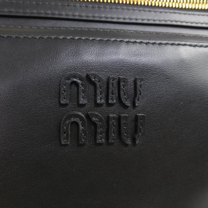 miu miu（ミュウミュウ） ポケット ラージ ナッパレザー ホーボー