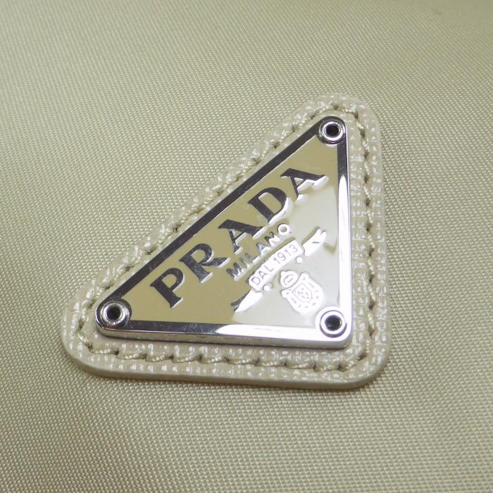 PRADA（プラダ） ナイロン テスート Re-Nylon ポーチ コンテナ 巾着