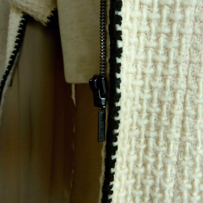 シャネル （CHANEL）ウール×フェザー ロングコート ランウェイ 00A #42 アイボリー×ブラック P16680 ウェア（中古）の画像