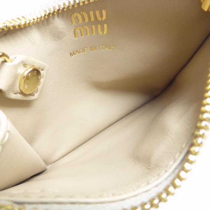 MIU MIU ミニ財布 カードケース キーリング付き ベージュ miu miu（ミュウミュウ） ロゴ レザー カードケース コインケース