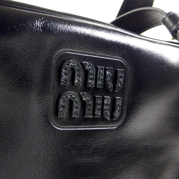 miu miu（ミュウミュウ） レザー トップハンドル バッグ 5BB182