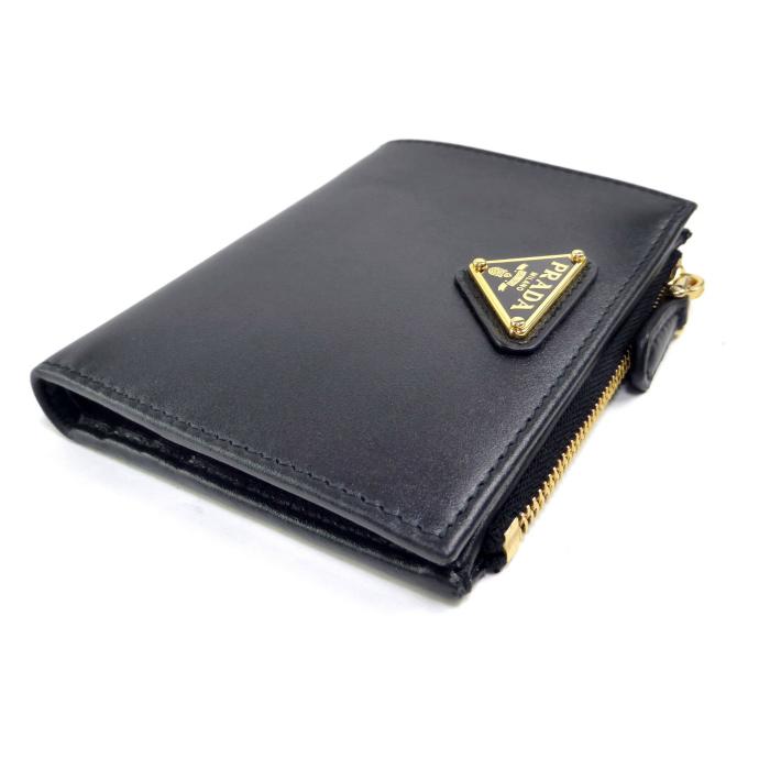 【新品】プラダ 二つ折り財布 三角ロゴ カーフレザー 黒 1ML050 PRADA（プラダ） CITY CALF トライアングル コンパクト 二つ折り 財布