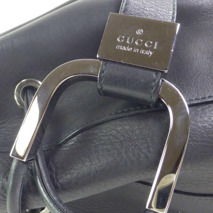 GUCCI（グッチ） レザー 巾着型 肩掛け ワンショルダー バッグ 001