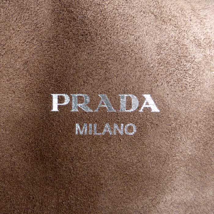 PRADA（プラダ） スエード レザー ロゴ ワンショルダー ボディバッグ
