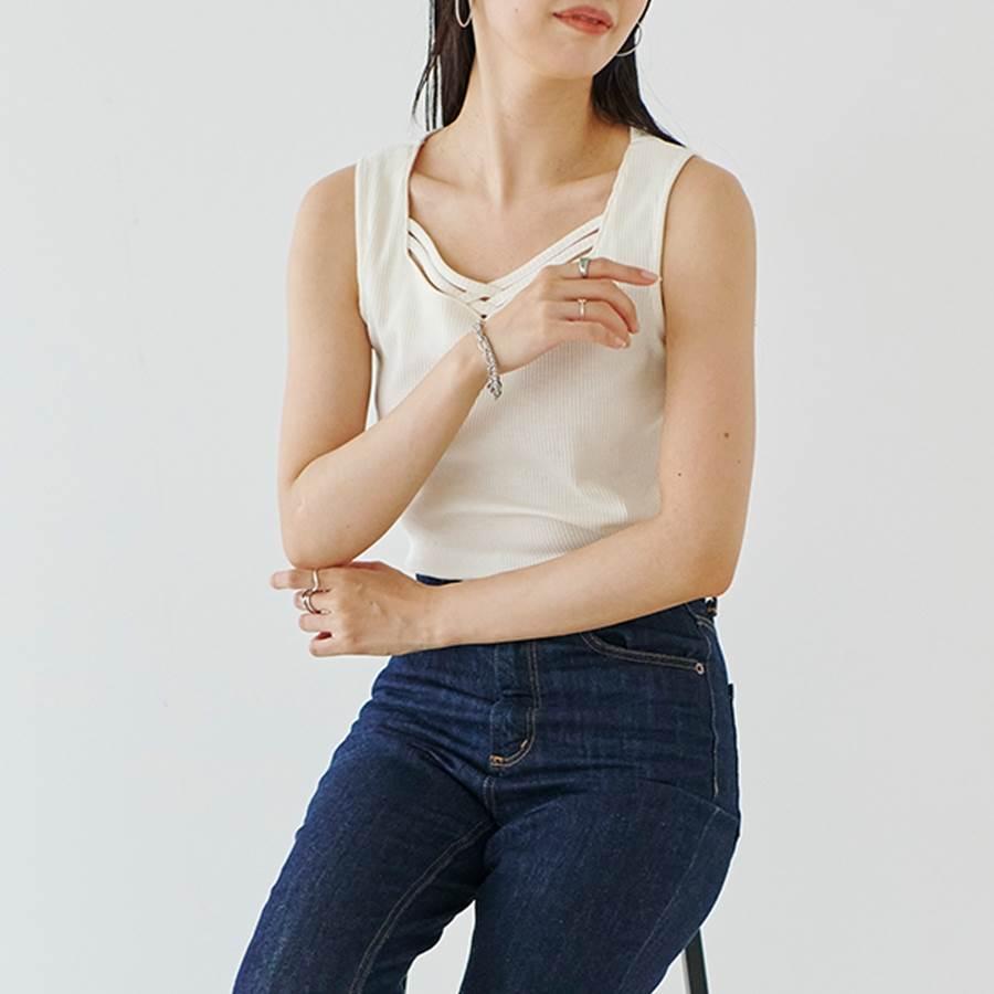 ANDMARY クロスストラップ タンクトップ ホワイト ANDMARY クロスストラップ タンクトップ ホワイト ANDMARY