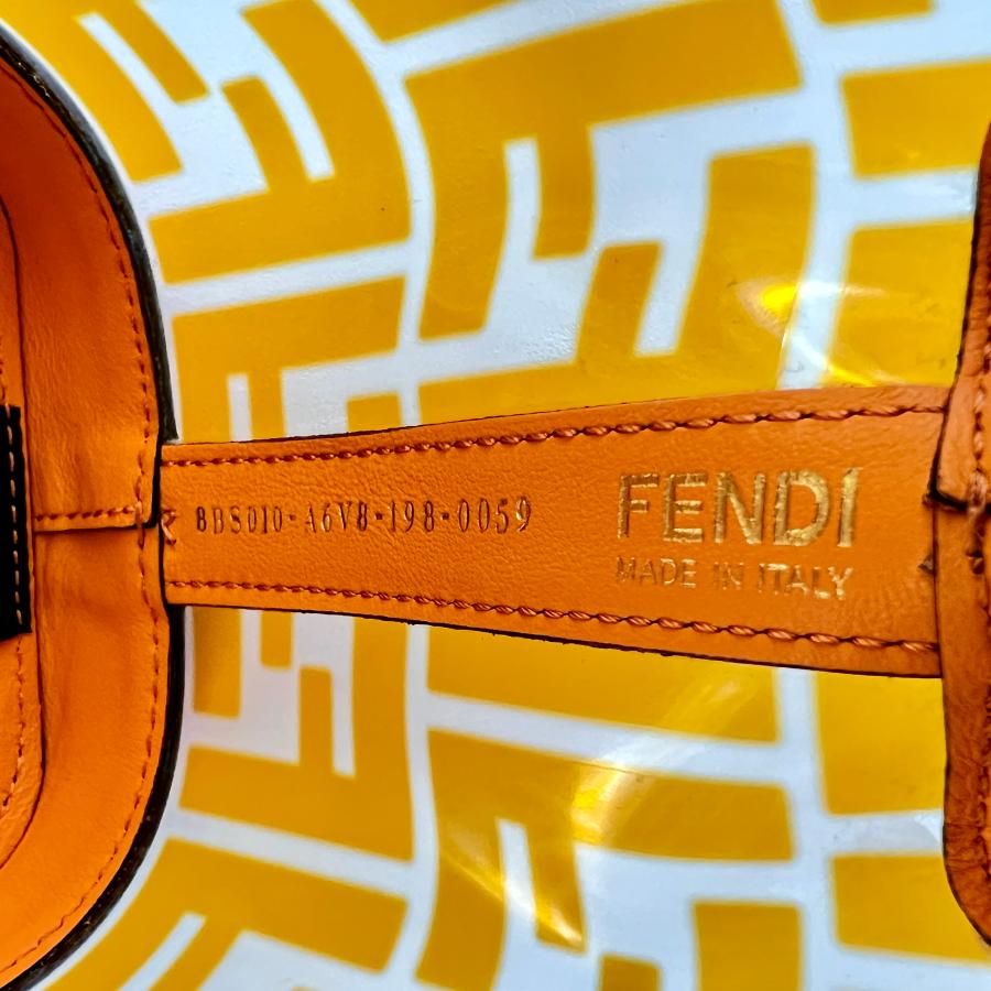 FENDI（フェンディ） モントレゾール PVC ビニール ショルダーバッグ