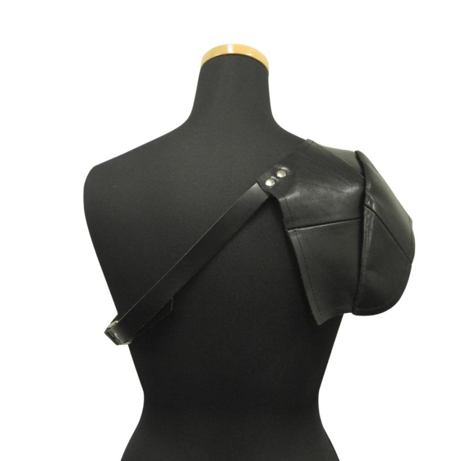 良品 COMME des GARCONS コムデギャルソン 10ss レザー ショルダー パッド 甲冑 鎧 ベルト アーカイブ 黒 ブラック レディース 古着 中古 | COMME des GARCONS | 01