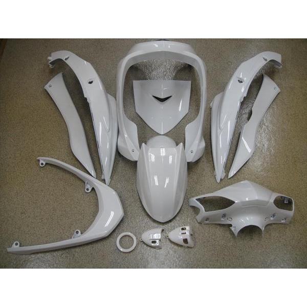 太*郎様 バイクの日限定セール！シグナス2型台湾仕様、後期型　社外インナーカウル シグナスX SE44J 2型 28S 外装 カウル 12点セット 艶あり白 ホワイト