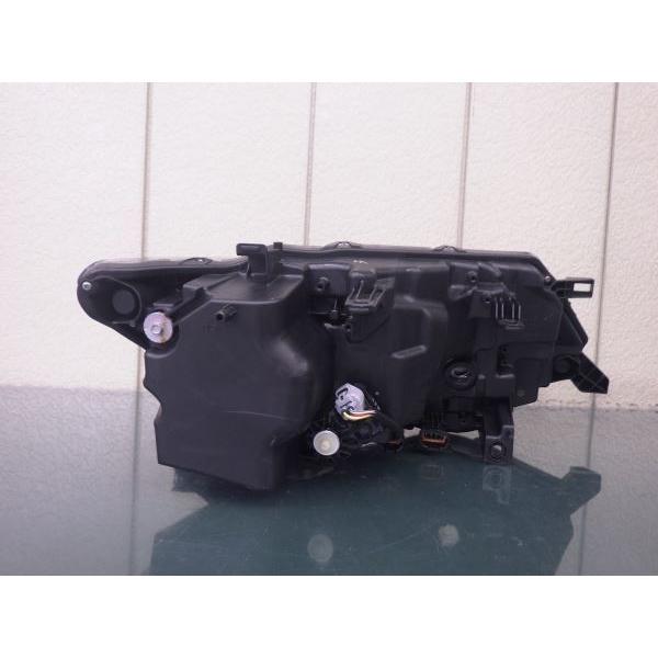 2066642 エクストレイル T32 後期 左ライト LED KOITO 100-23746
