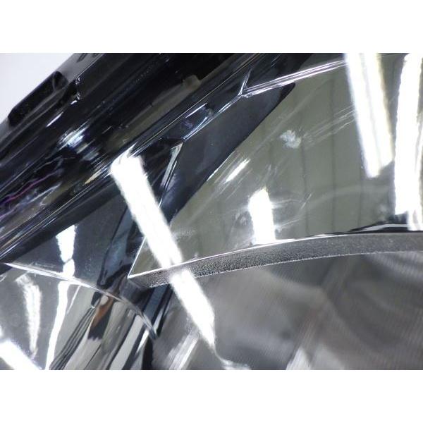 トヨタ（TOYOTA） 2113042 ラクティス 120系 前期 左ライト HID